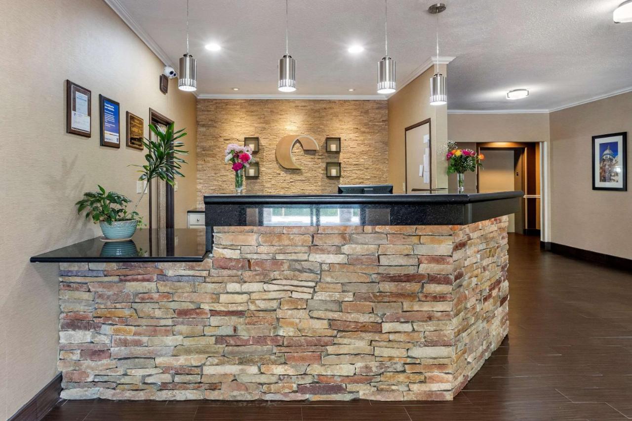 | Comfort Inn Moline - Quad Cities