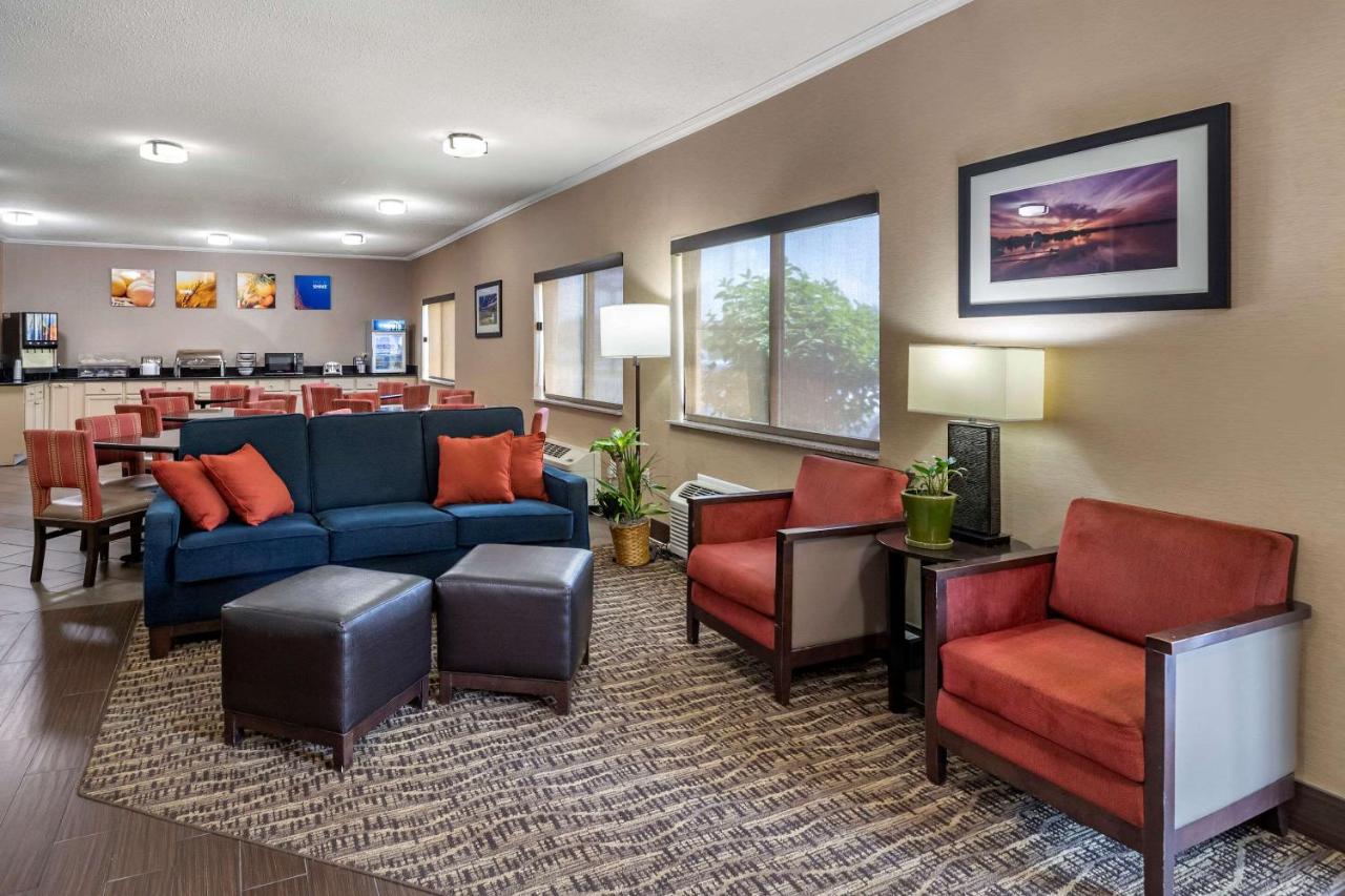 | Comfort Inn Moline - Quad Cities