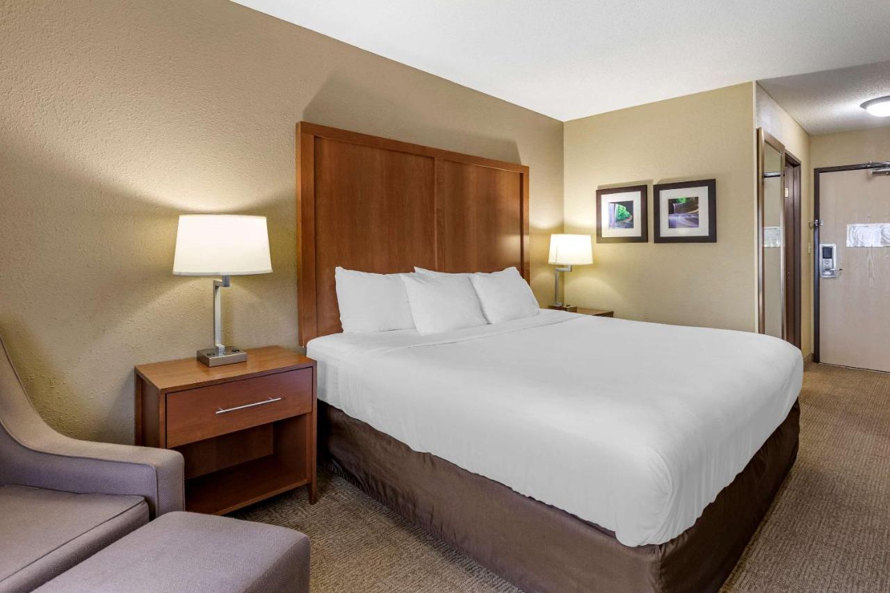 | Comfort Inn Moline - Quad Cities