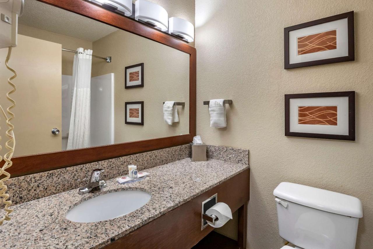 | Comfort Inn Moline - Quad Cities