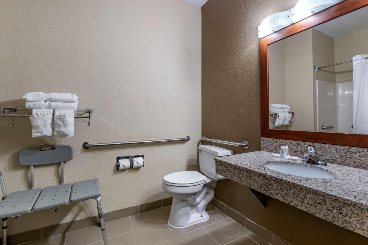 | Comfort Inn Moline - Quad Cities