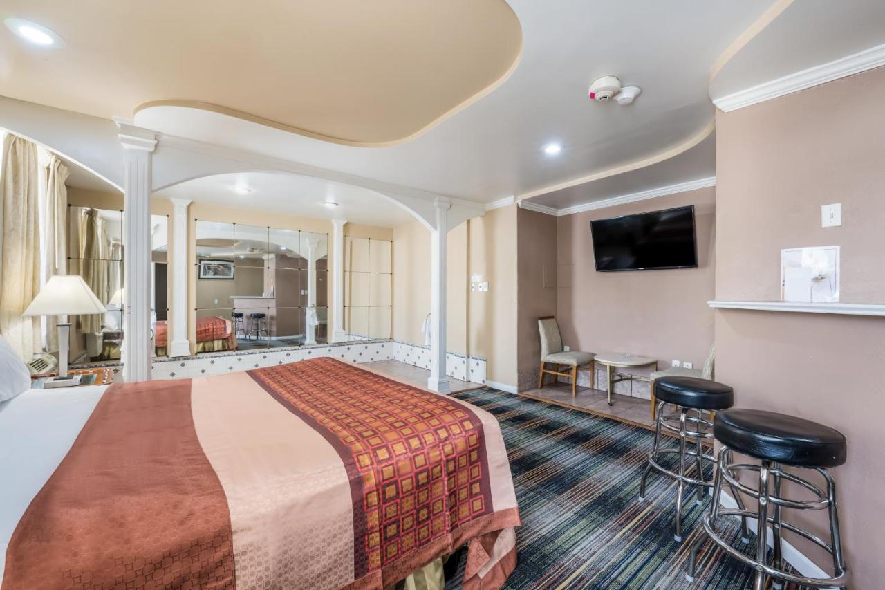 | Knights Inn Trevose