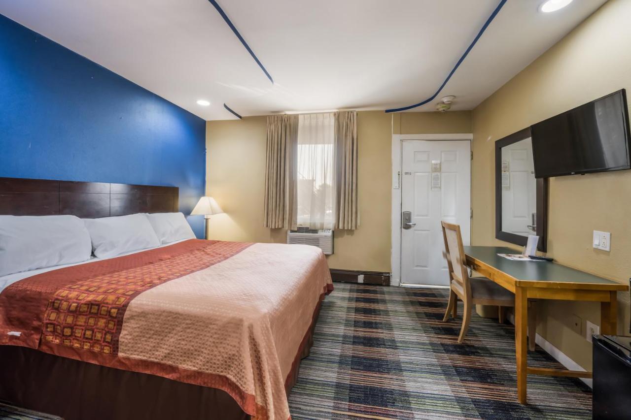  | Knights Inn Trevose