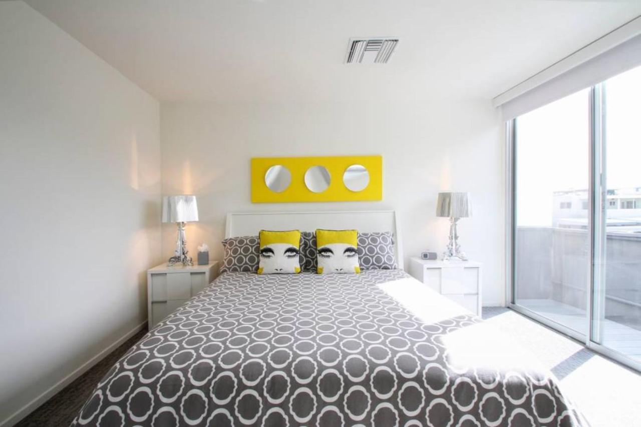 Superior King Room at The Twist Palm Springs