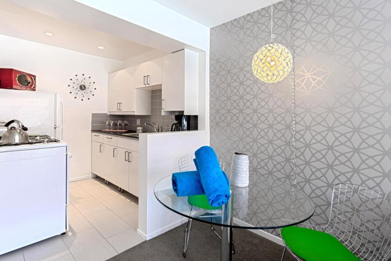 Deluxe Double Room at The Twist Palm Springs