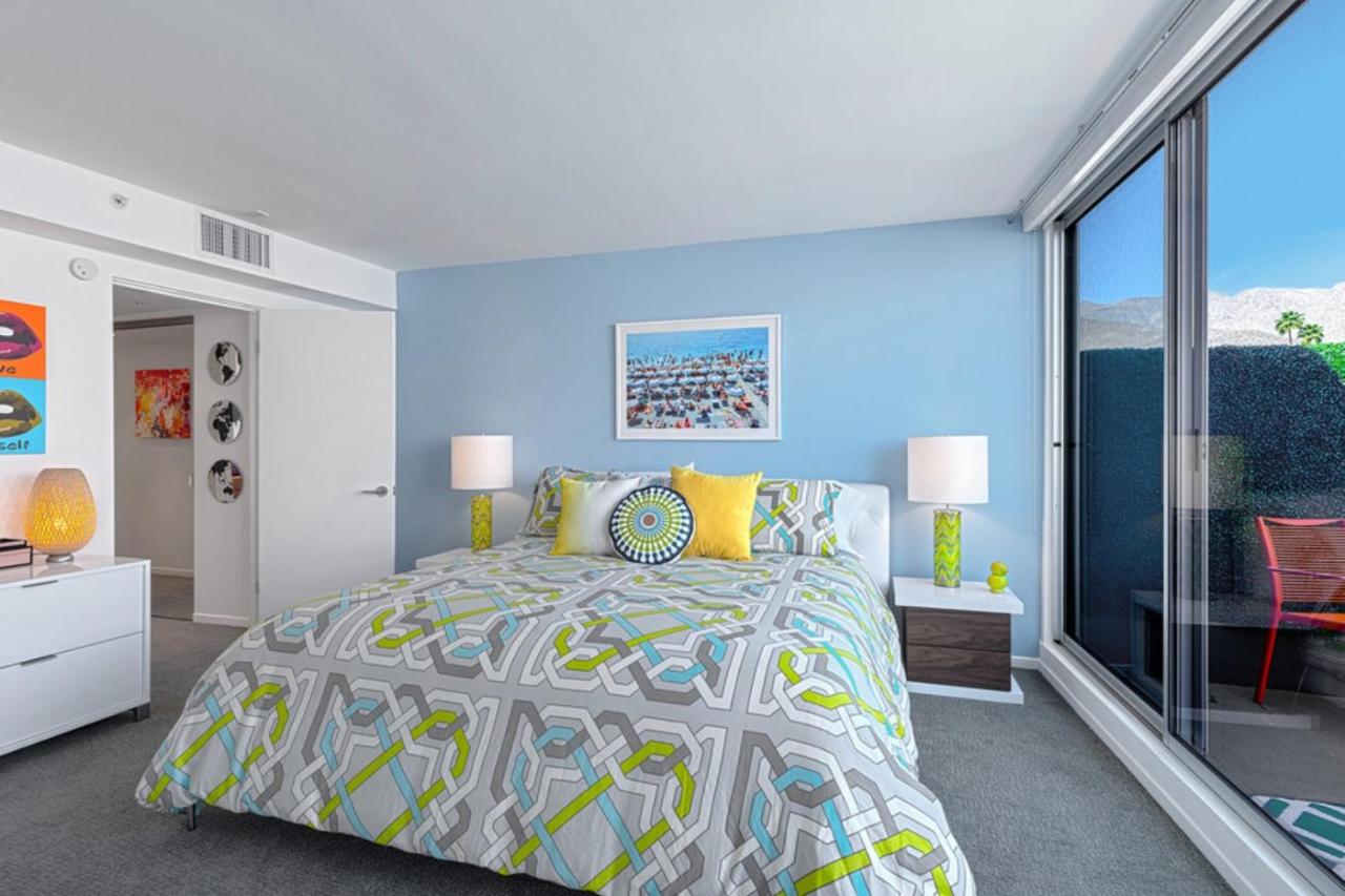 Deluxe Double Room at The Twist Palm Springs