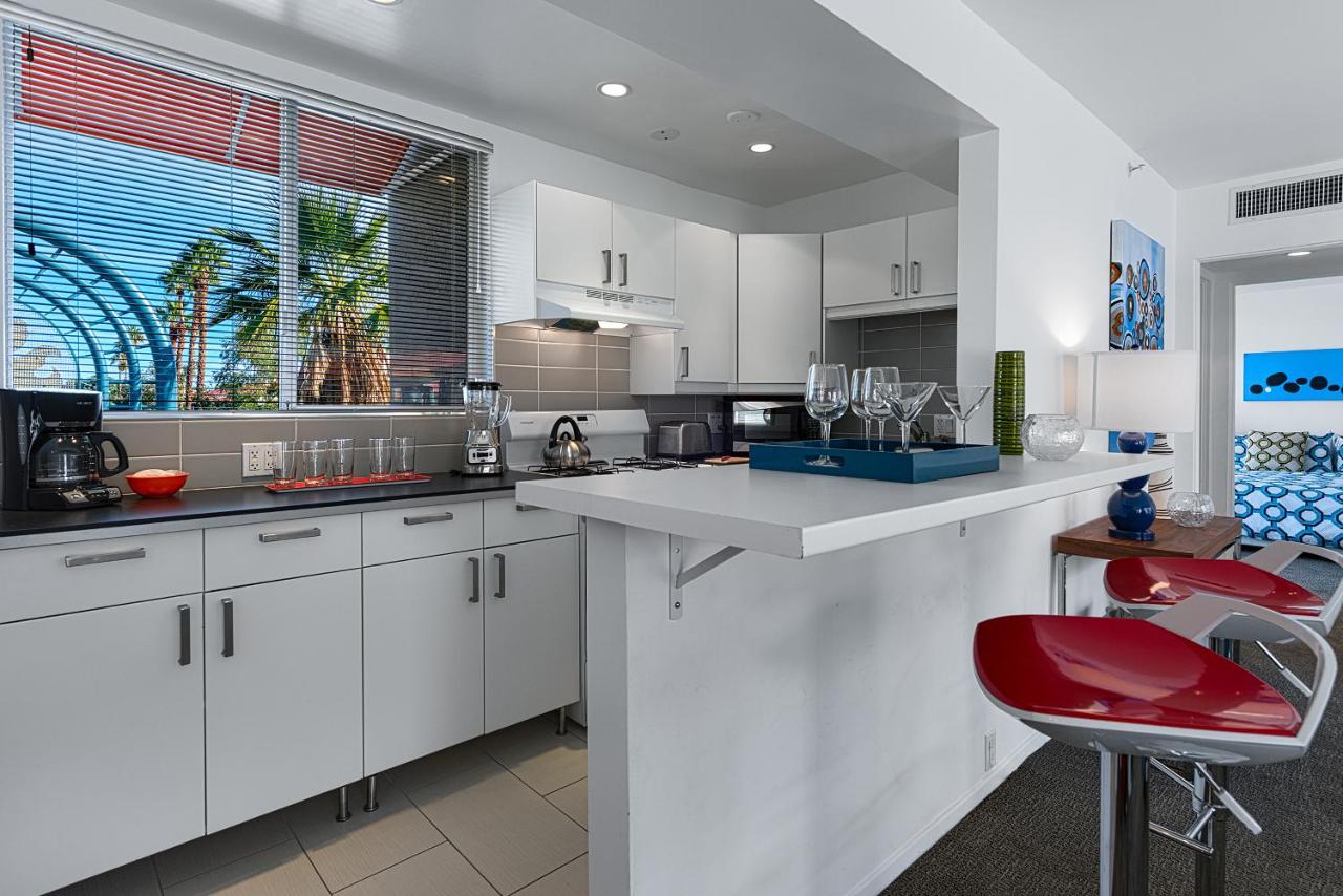 Deluxe Double Room at The Twist Palm Springs