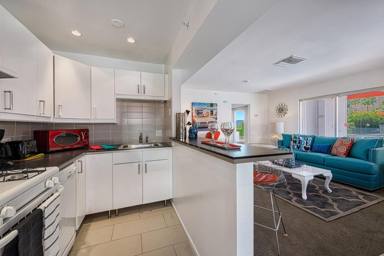 Deluxe Double Room at The Twist Palm Springs