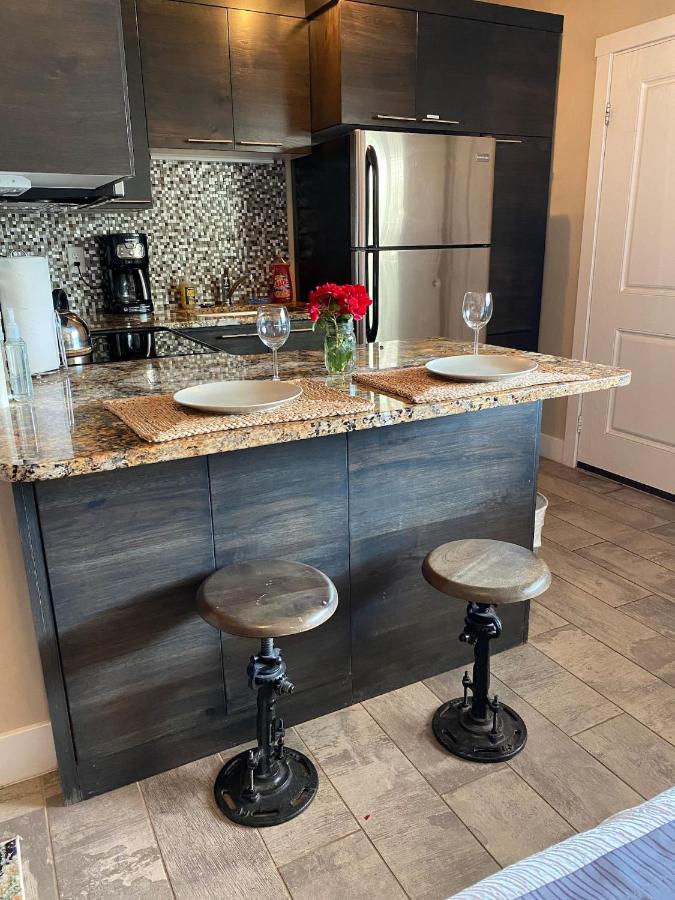 | The Flagstone Boutique Inn & Suites