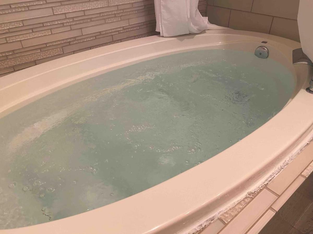 | The Flagstone Boutique Inn & Suites