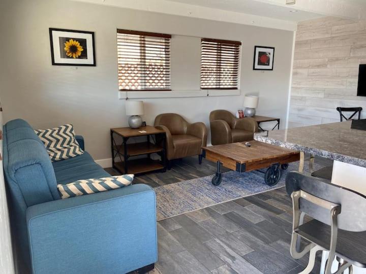| The Flagstone Boutique Inn & Suites