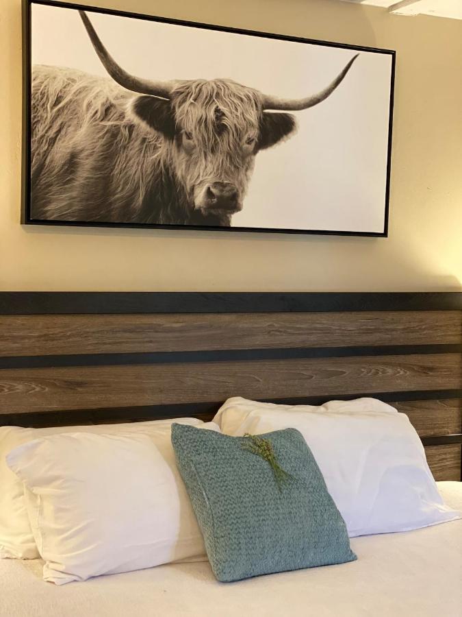 | The Flagstone Boutique Inn & Suites