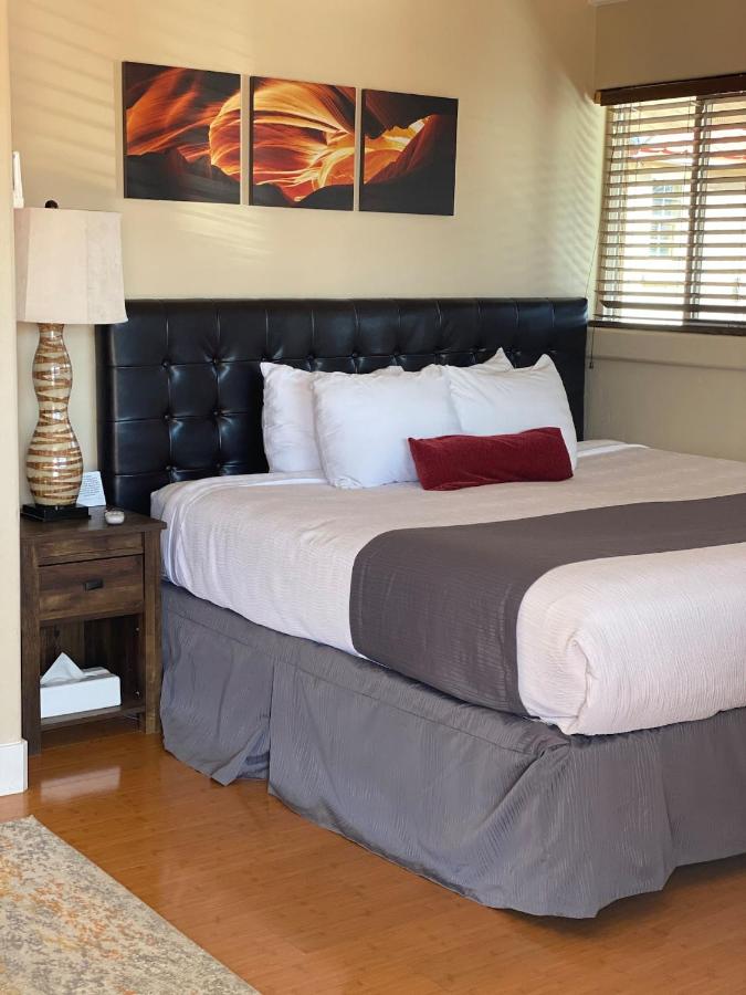 | The Flagstone Boutique Inn & Suites