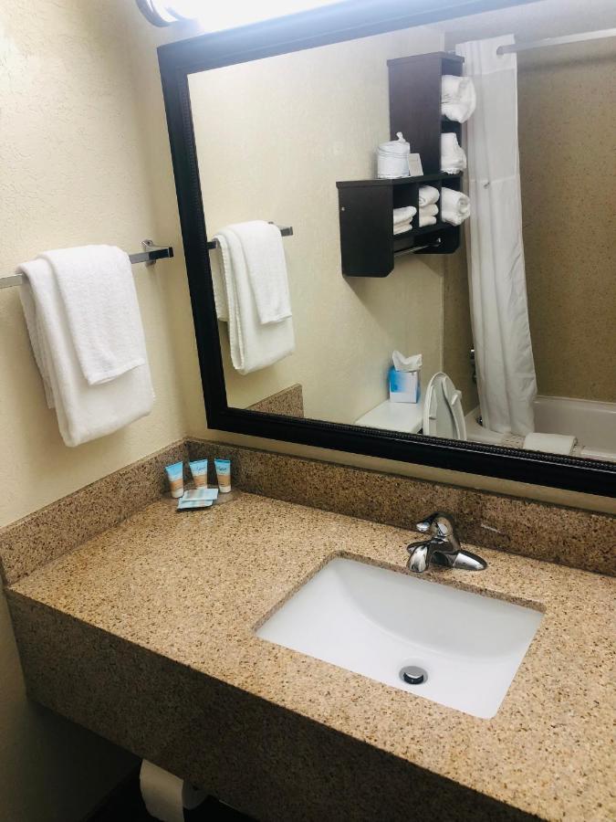 | Quail Inn and Suites - Myrtle Beach