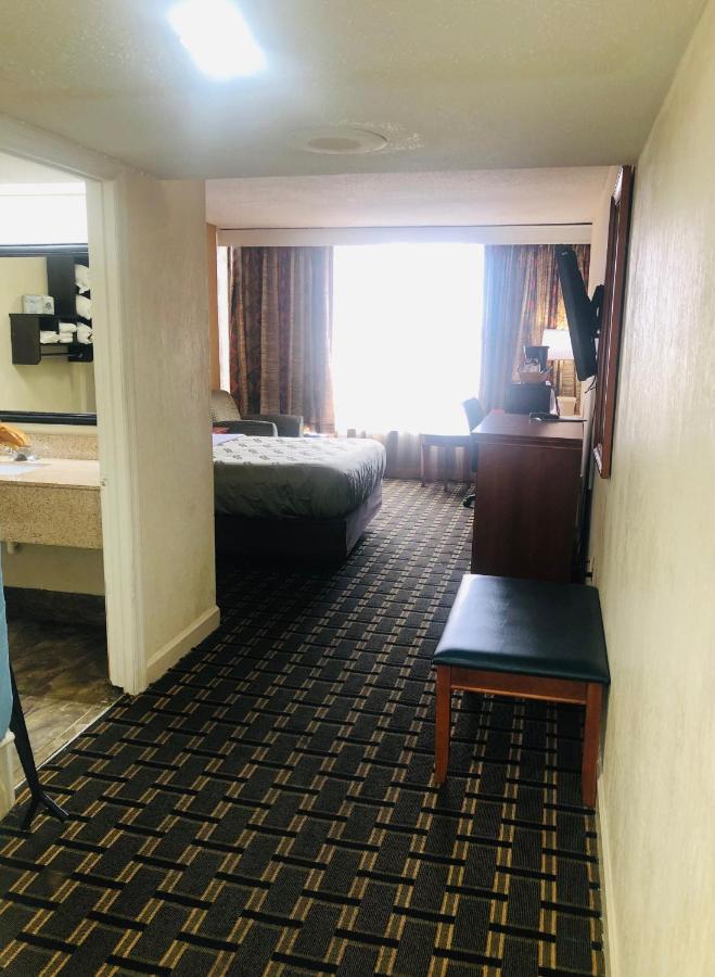 | Quail Inn and Suites - Myrtle Beach