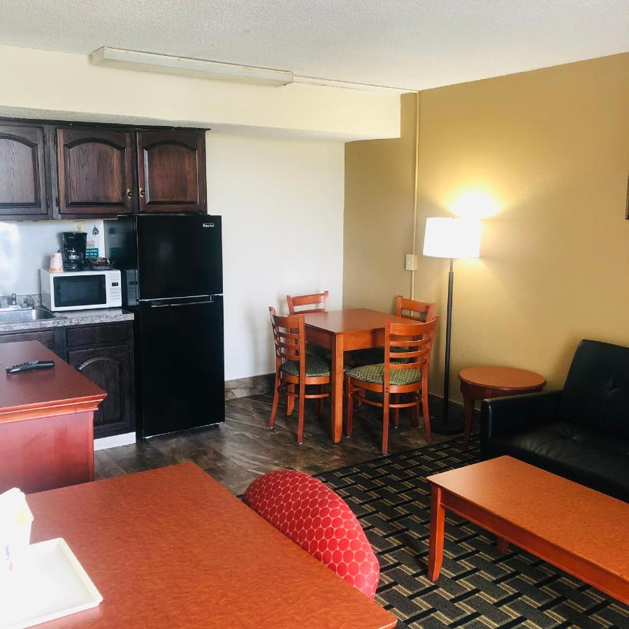 | Quail Inn and Suites - Myrtle Beach