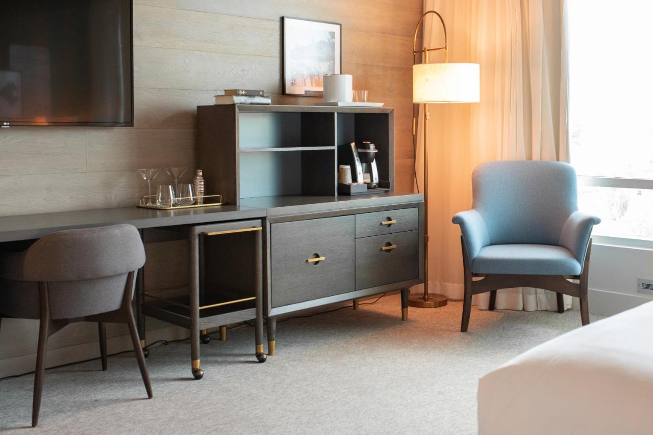 Accessible Signature Deluxe King at Mountain Shadows Resort Scottsdale