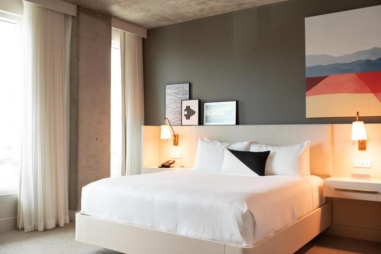 Accessible Signature Deluxe King at Mountain Shadows Resort Scottsdale