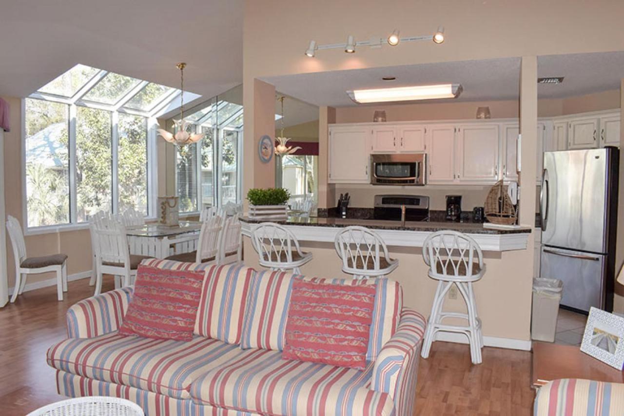 | 701 Barrington Park