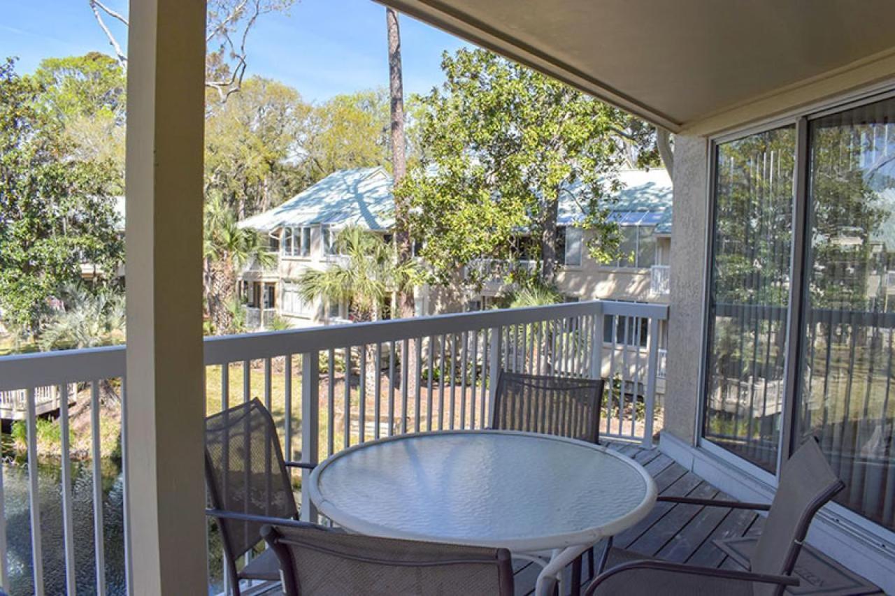 | 701 Barrington Park