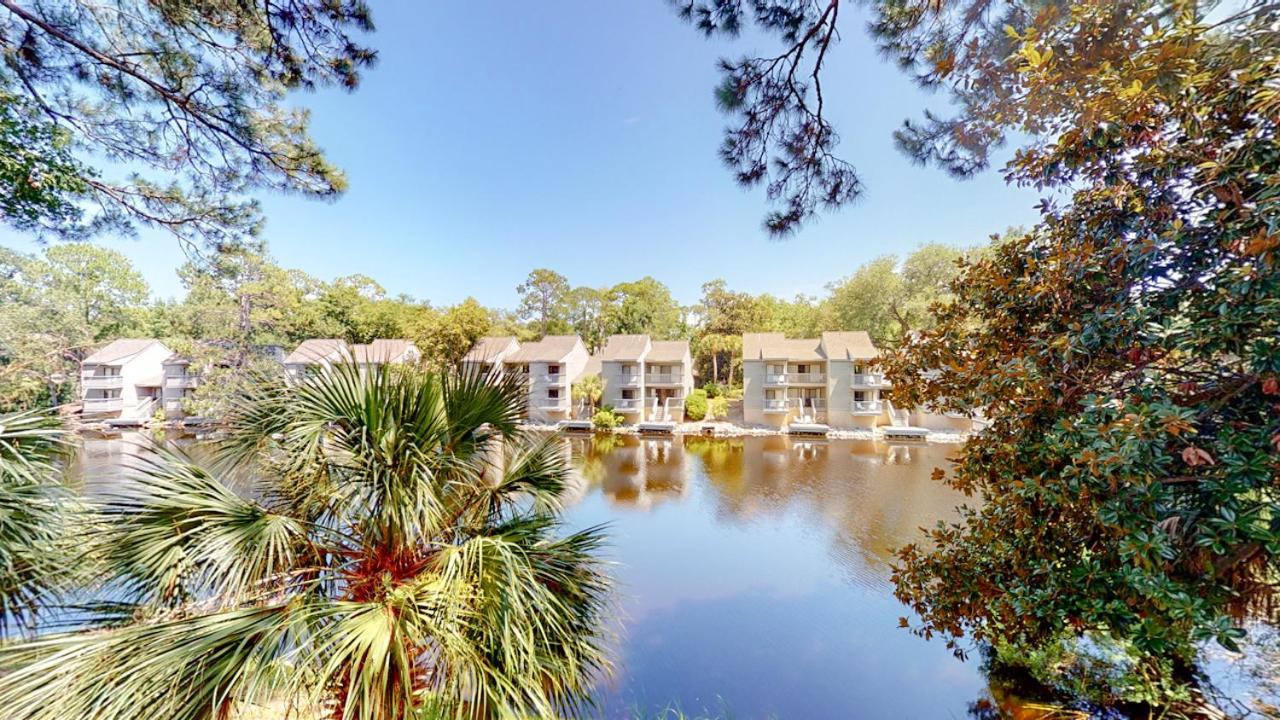  | 6 Hickory Cove