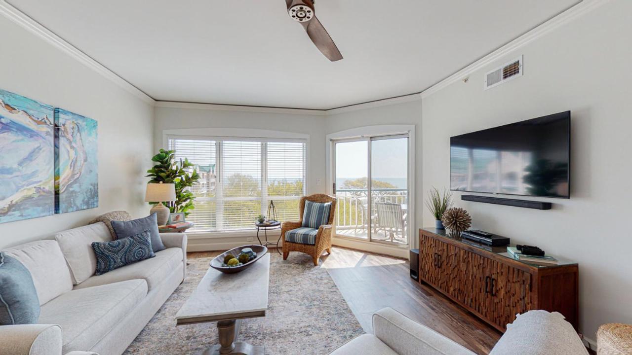 | 3505 Windsor Court South