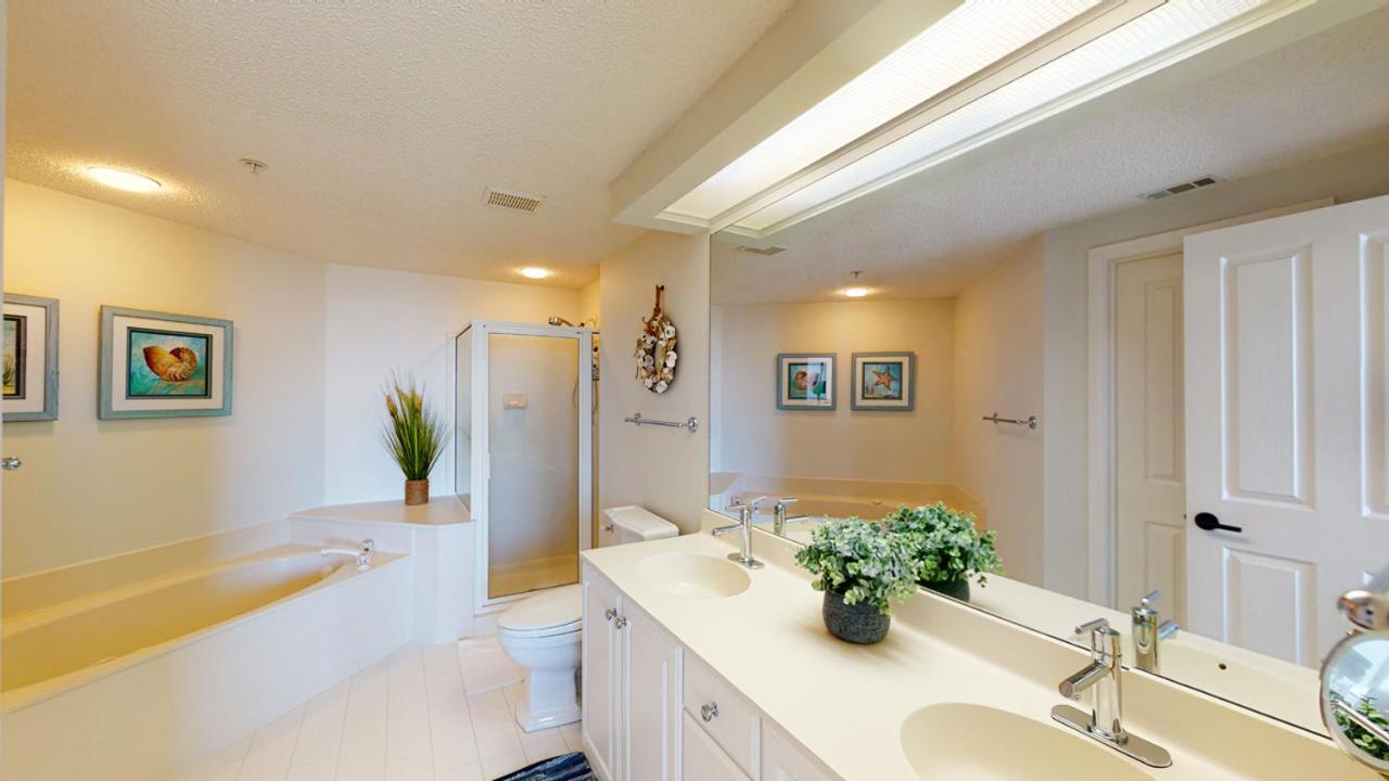| 3505 Windsor Court South