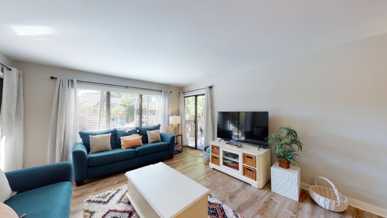 | 7576 The Moorings