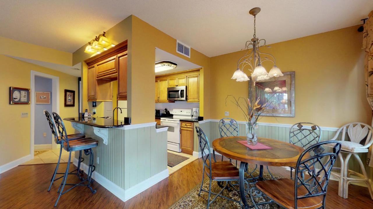 | 614 Barrington Park