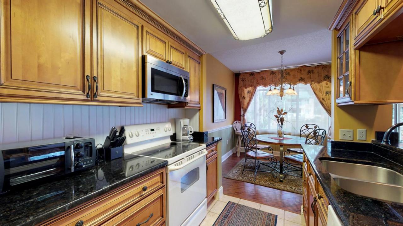 | 614 Barrington Park