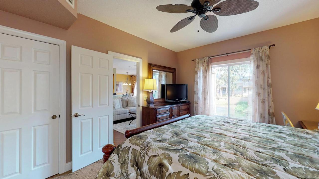 | 614 Barrington Park