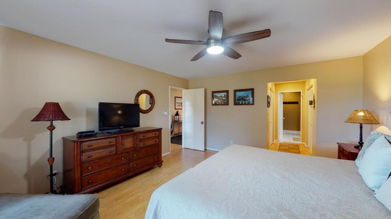  | 704 Queens Grant