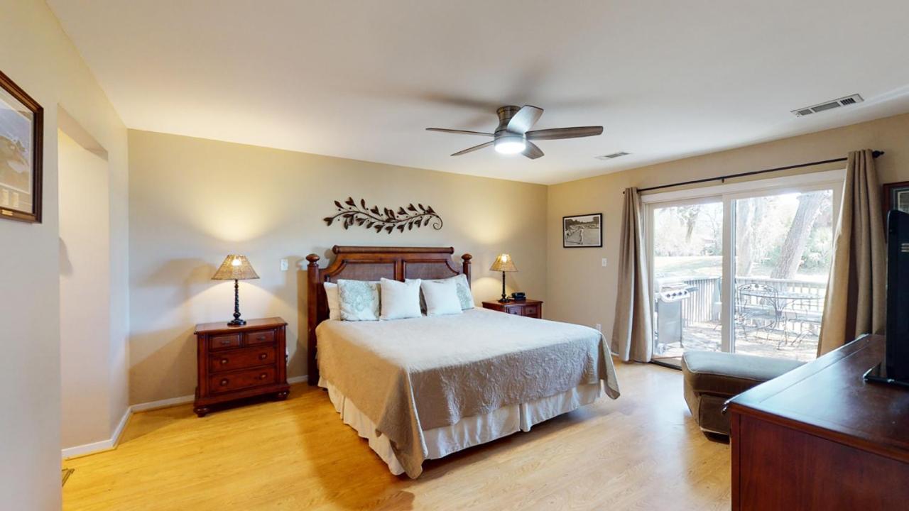  | 704 Queens Grant
