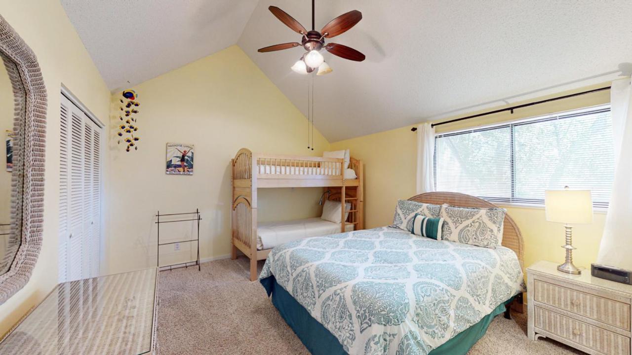  | 704 Queens Grant