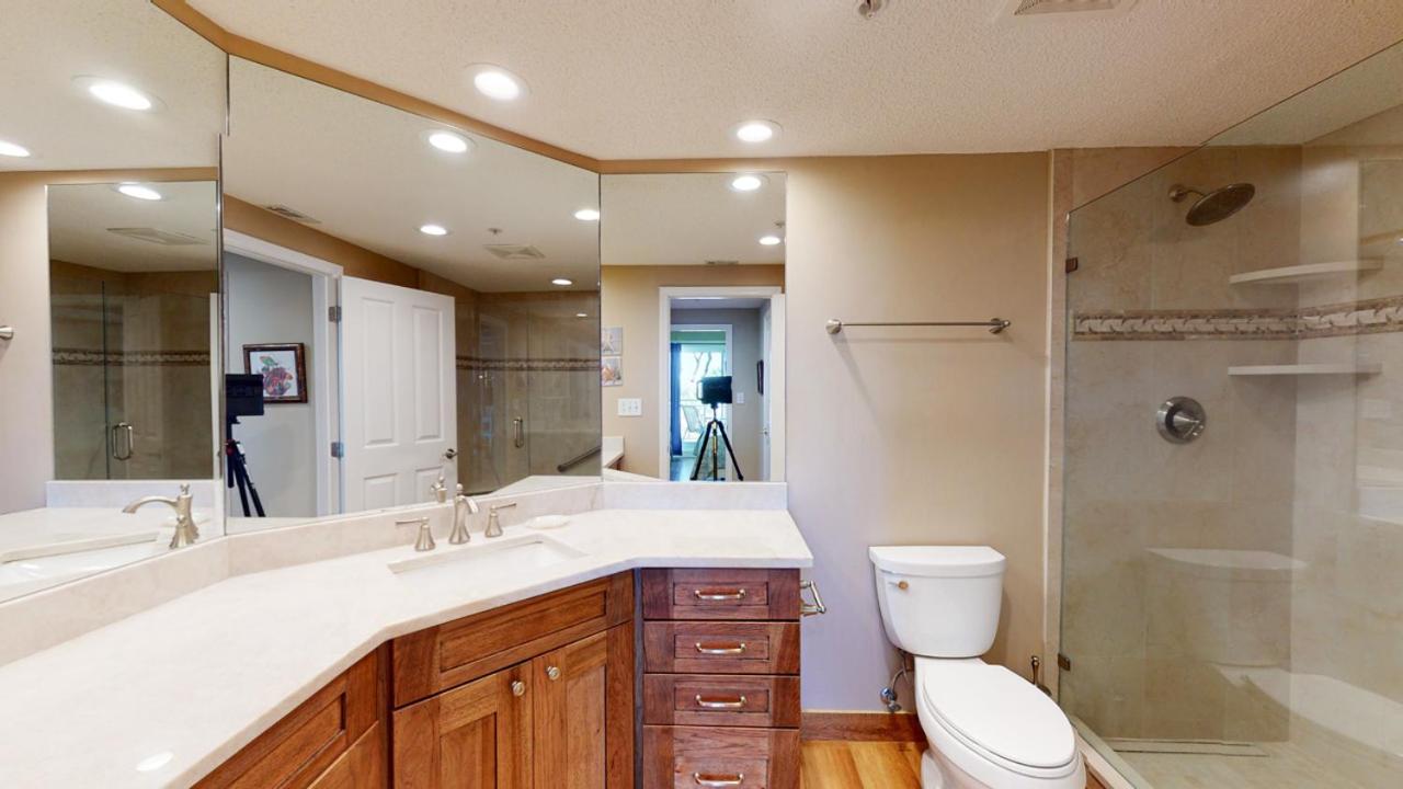  | 5207 Hampton Place South