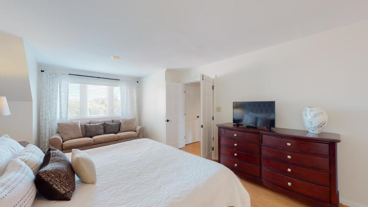  | 7169 Harbourside II