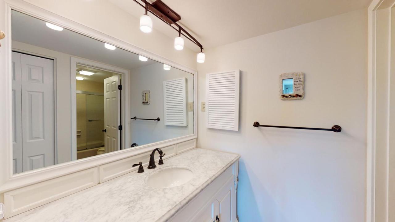  | 7169 Harbourside II