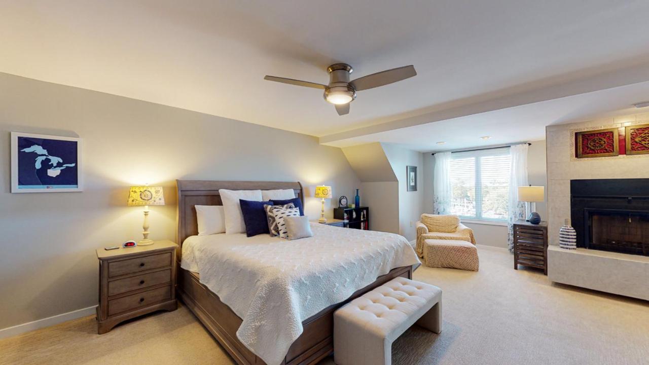  | 7169 Harbourside II