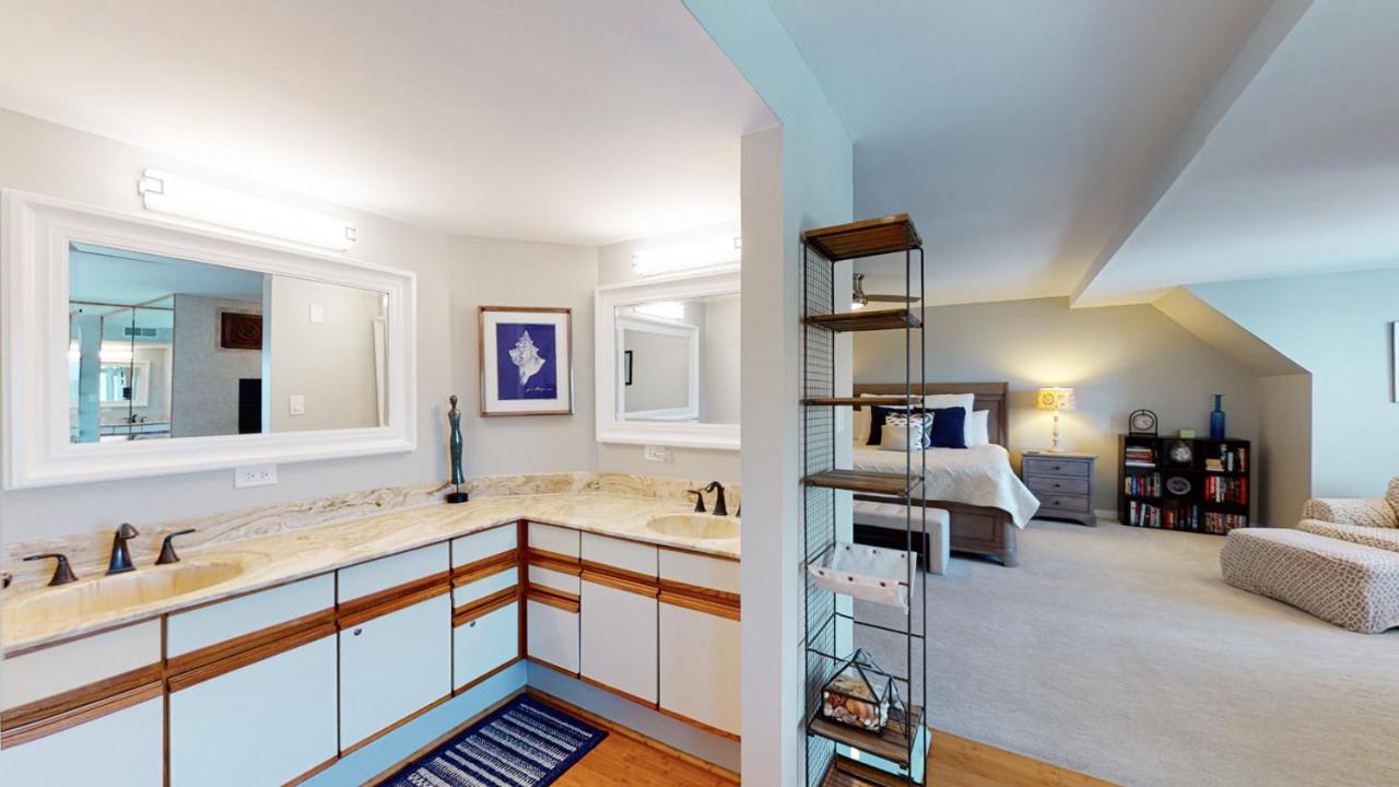  | 7169 Harbourside II