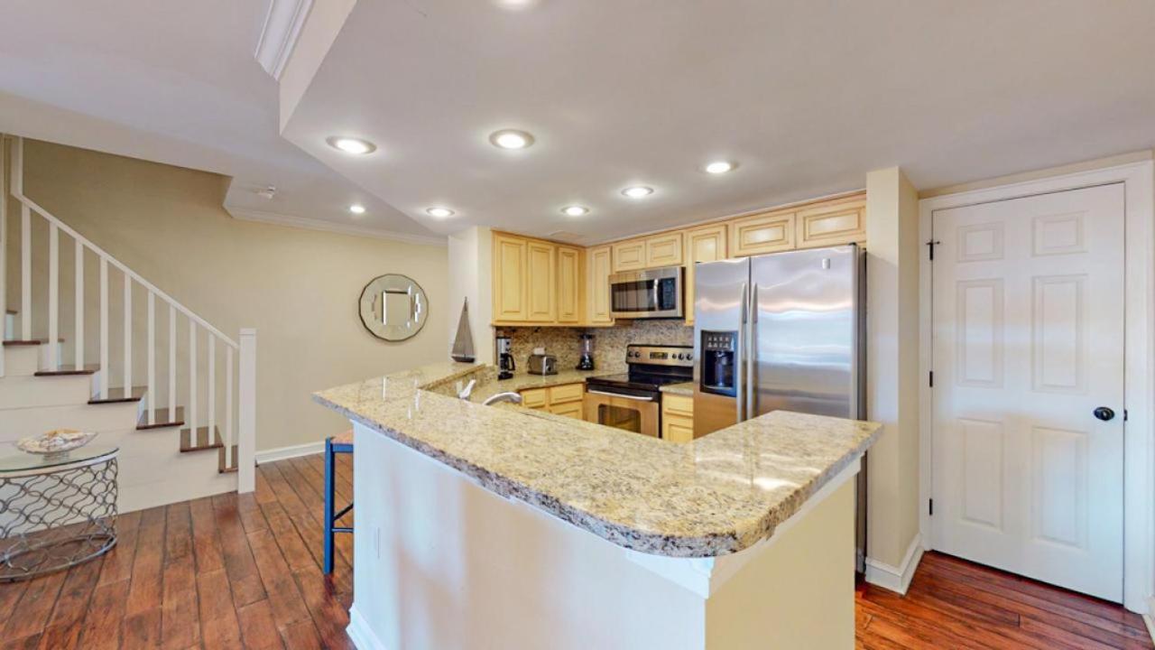  | 7162 Harbourside II