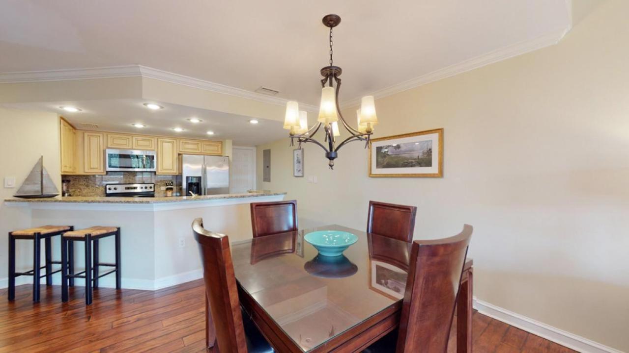  | 7162 Harbourside II