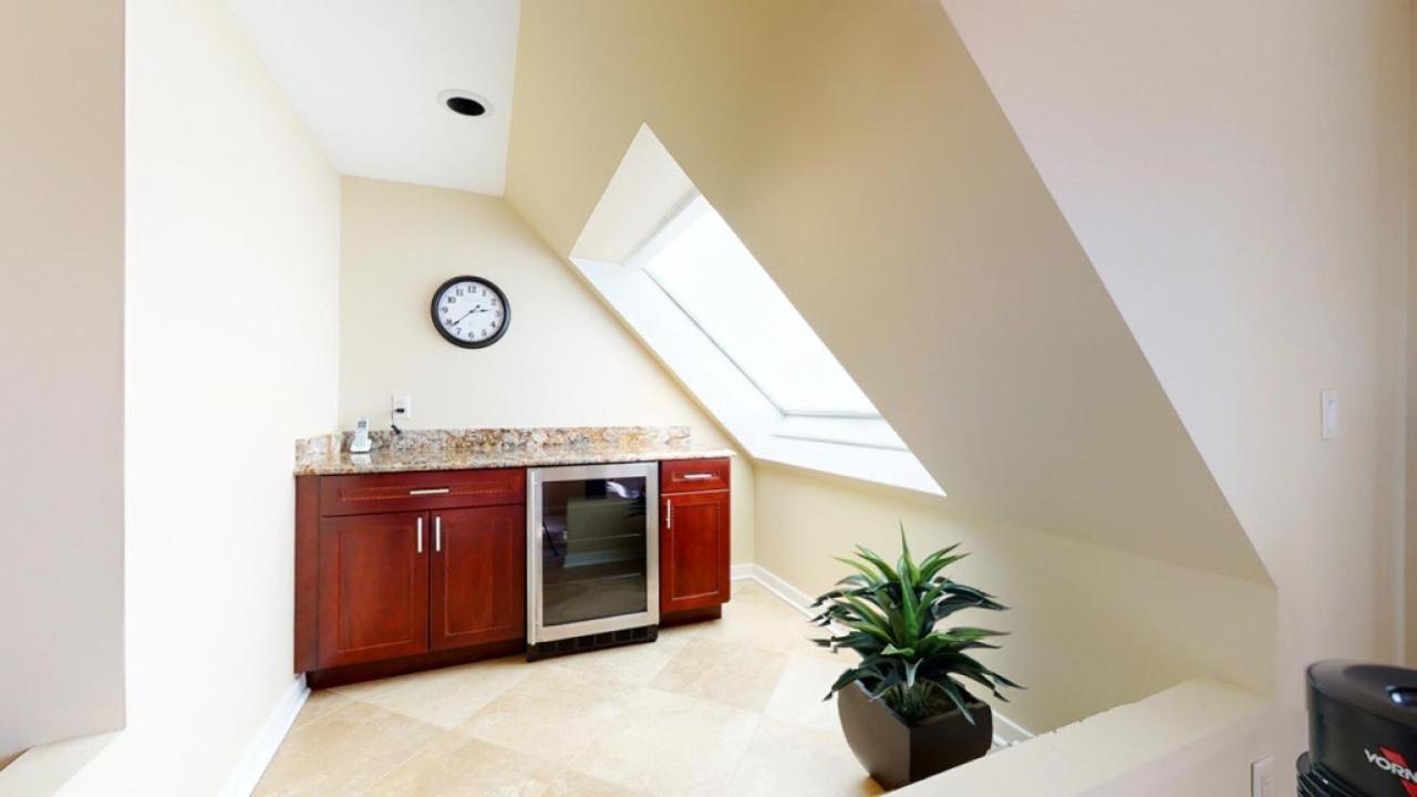 | 7162 Harbourside II