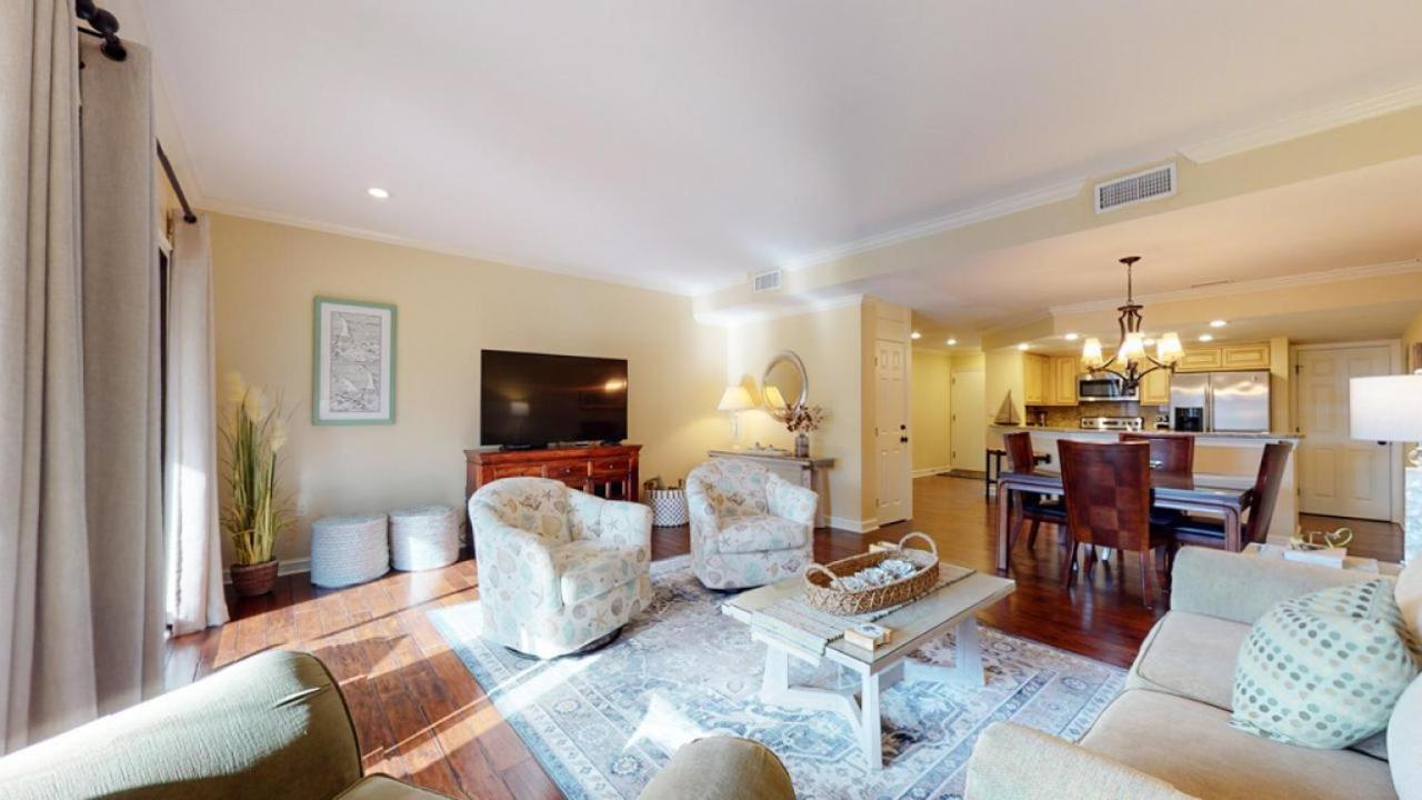  | 7162 Harbourside II