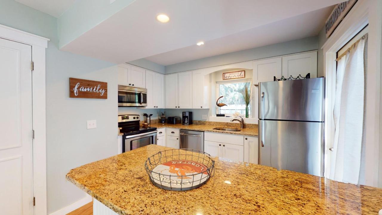 | 34 Water Oak