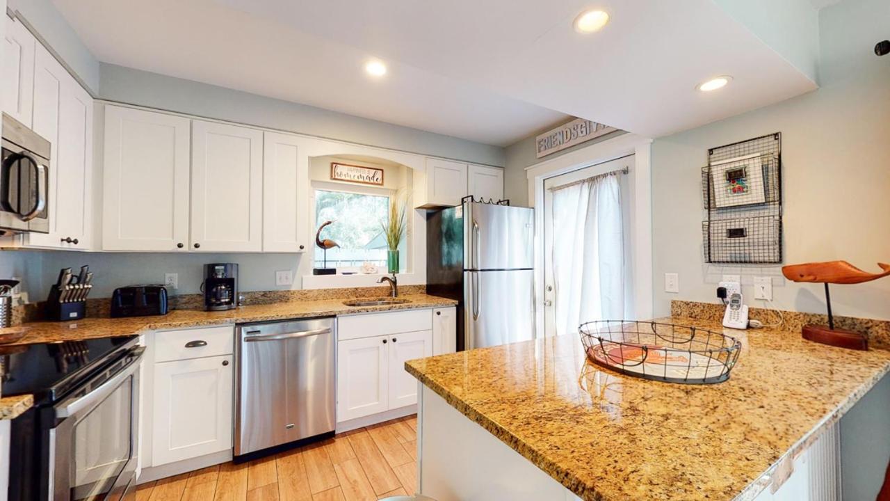 | 34 Water Oak