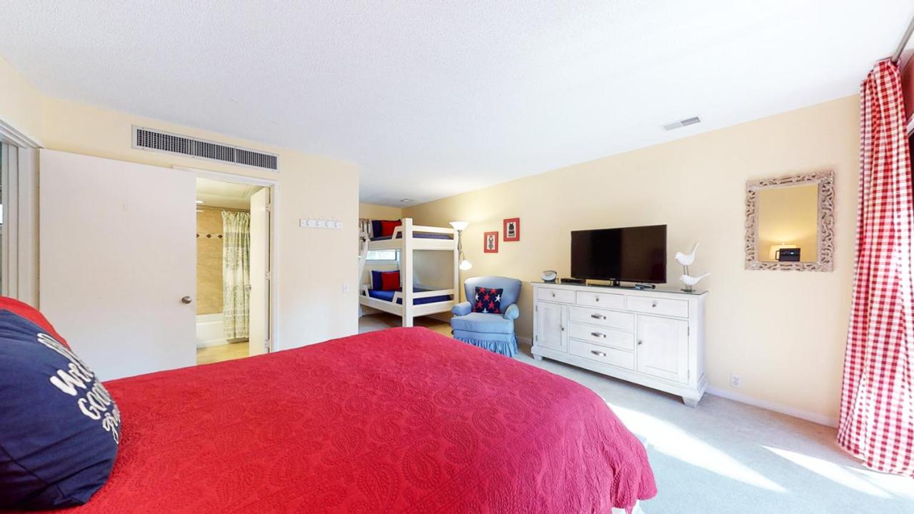 | 34 Water Oak