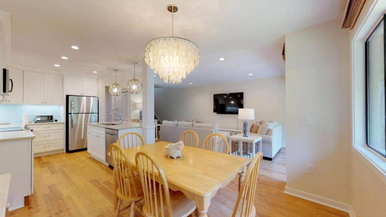 | 299 Turnberry Village