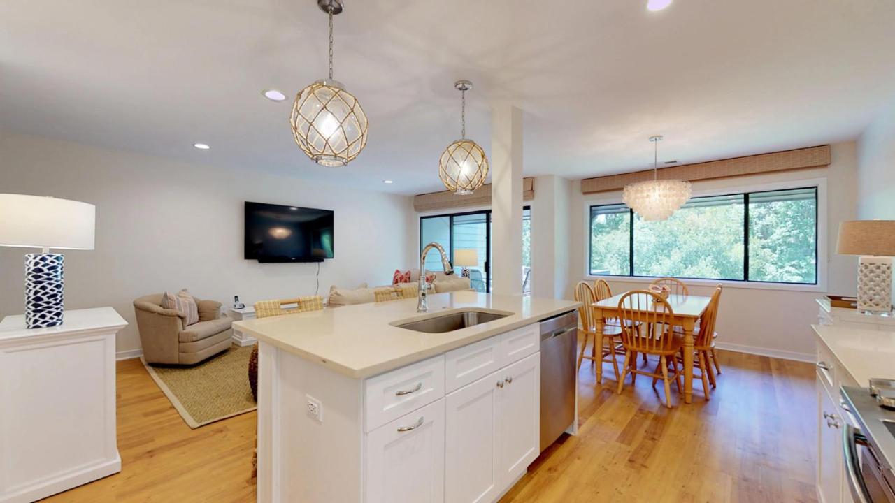 | 299 Turnberry Village