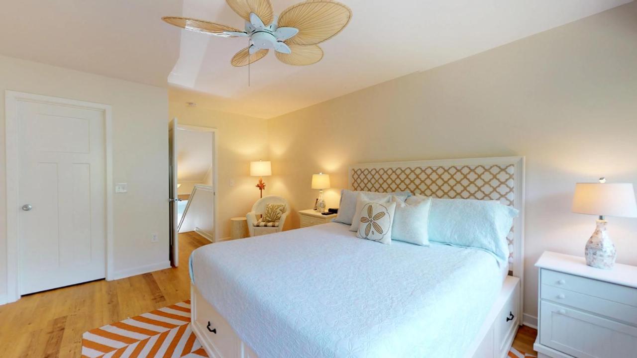 | 299 Turnberry Village