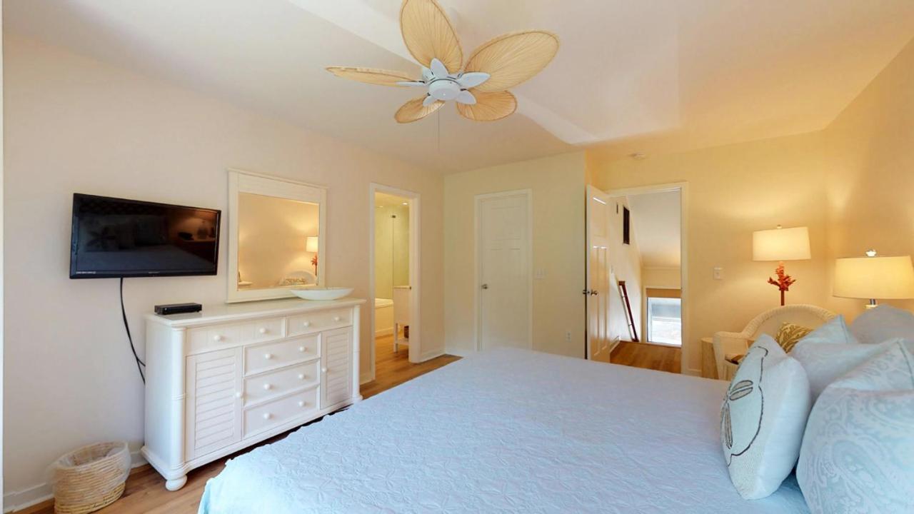 | 299 Turnberry Village